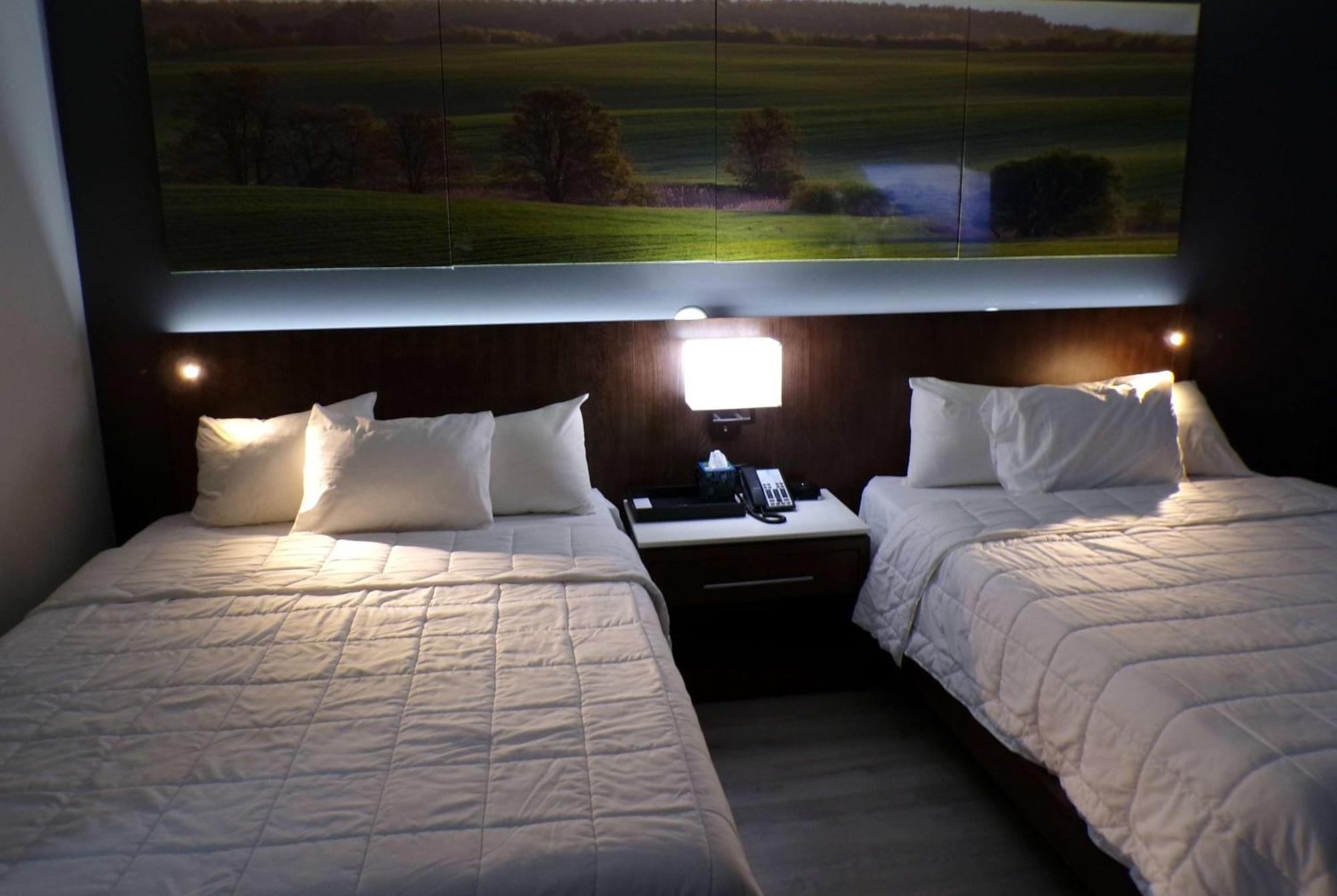 Luxor Inn & Suites, A Travelodge By Wyndham Elkins Bagian luar foto