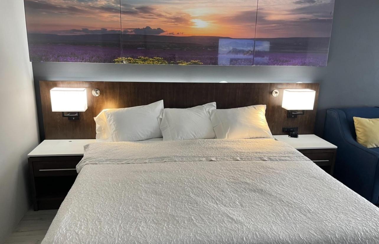 Luxor Inn & Suites, A Travelodge By Wyndham Elkins Bagian luar foto
