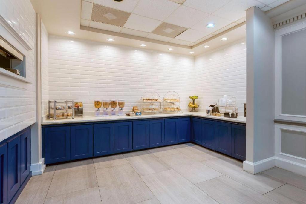 Luxor Inn & Suites, A Travelodge By Wyndham Elkins Bagian luar foto