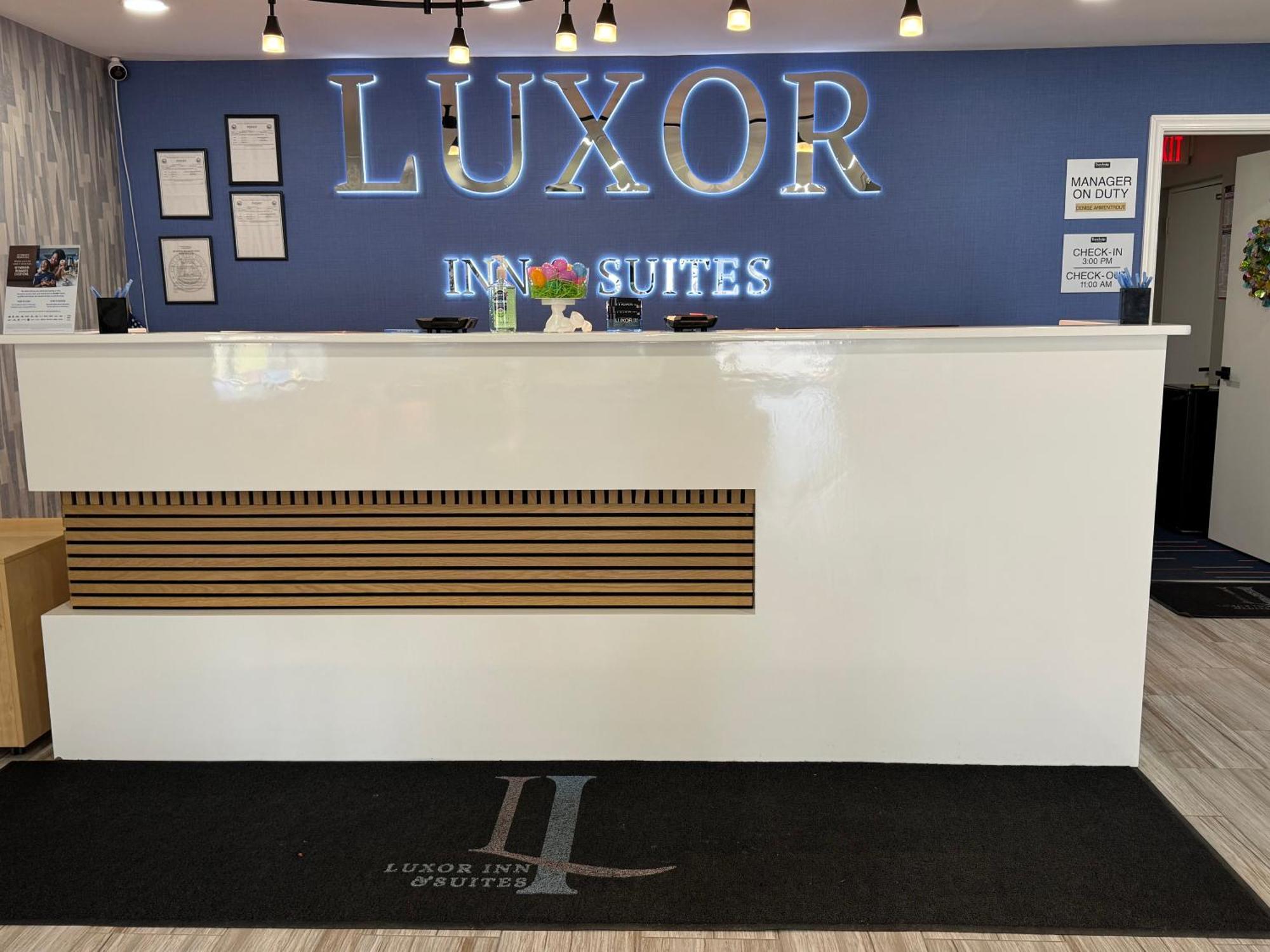 Luxor Inn & Suites, A Travelodge By Wyndham Elkins Bagian luar foto